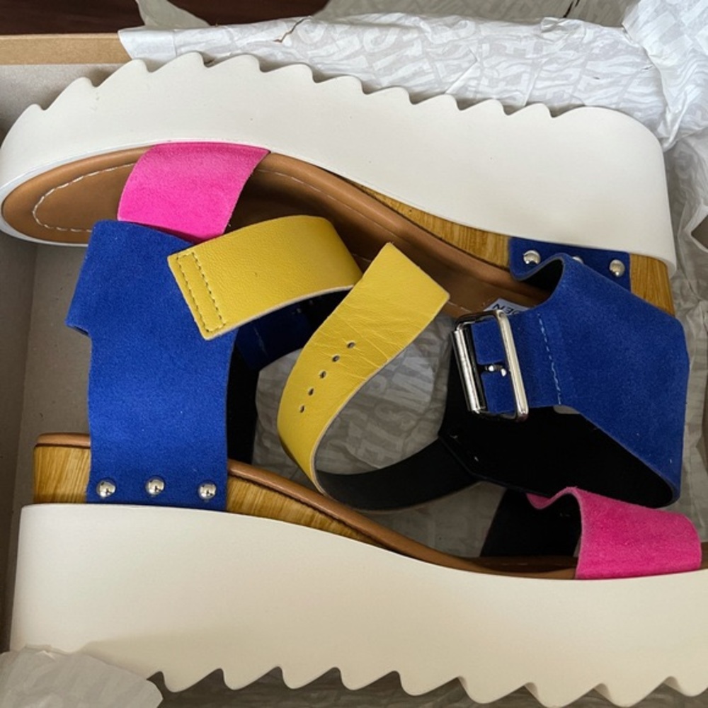 STEVE MADDEN “Keanu” MULTI SANDAL/WEDGE - NIB